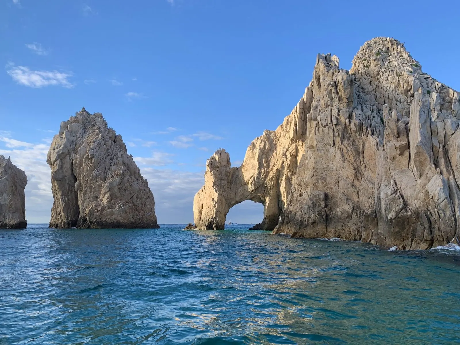 Qué hacer en Los Cabos, del Arco a las playas donde sí puedes nadar